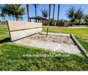 Video: Horseshoes in the Neighborhood of Cobblestone Farms, Maricopa Arizona