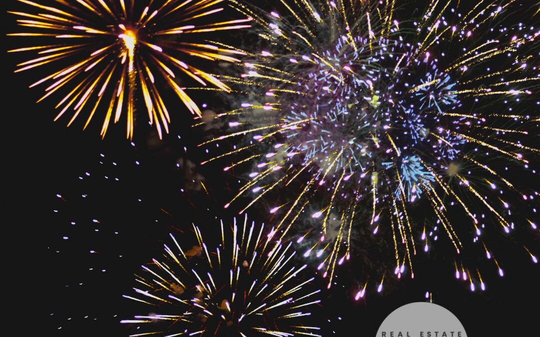 Video: Fireworks in Maricopa Arizona | The 4th of July in Maricopa AZ